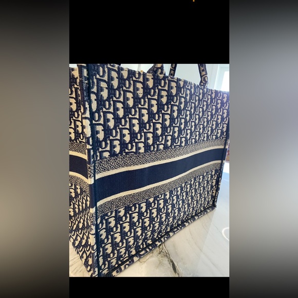 Lightly used large size Christian Dior Tote with dust bag - Picture 5 of 16